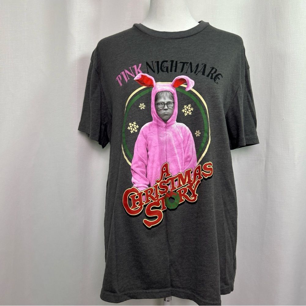 A Christmas Story Graphic Tshirt Women’s Large Pink Nightmare Gray Short Sleeve